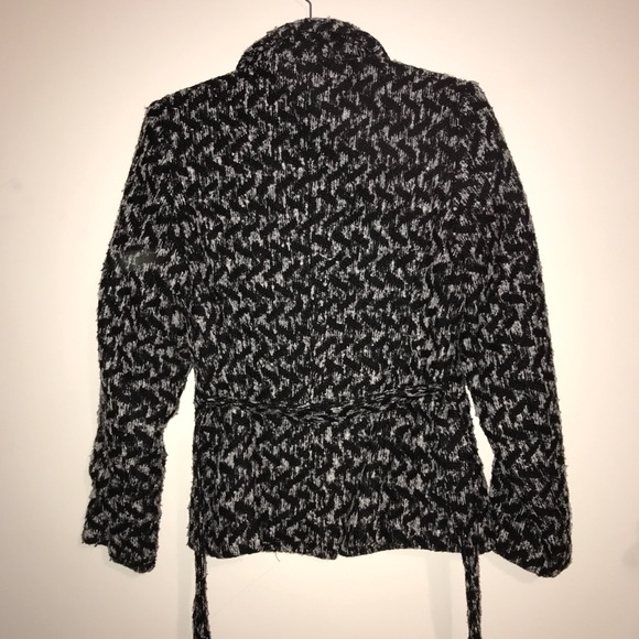 Winter Coat Margaret M Black and White Tweed Chevron Button Up w/ Belt Sz 4 GUC - Picture 8 of 8